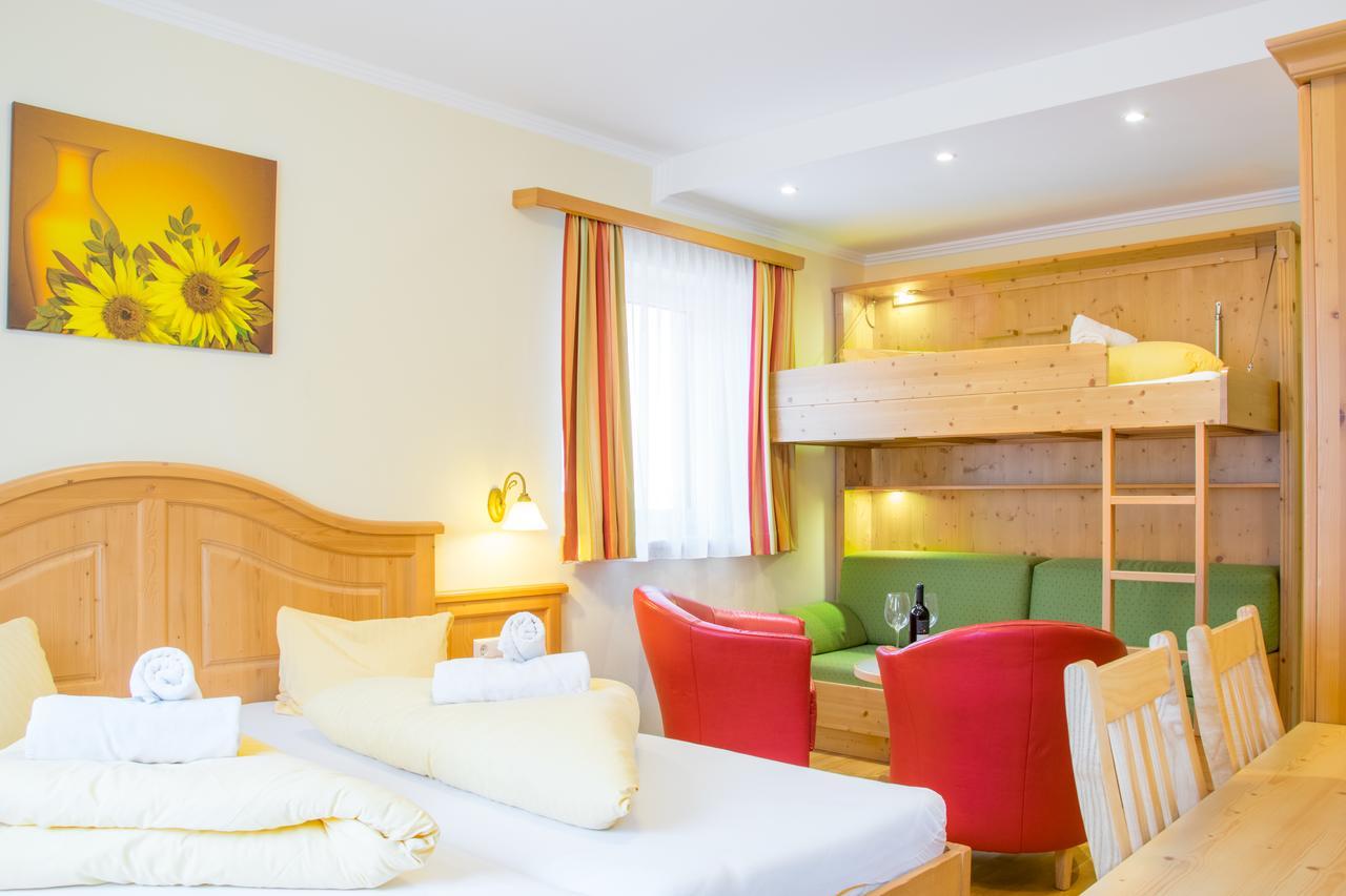 Hotel Gell トヴェング エクステリア 写真